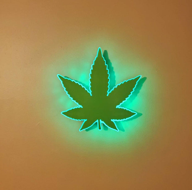 Marijuana leaf | Edge Lit Acrylic Signs